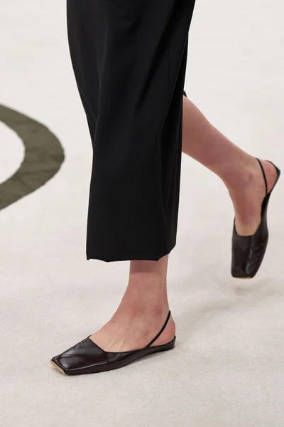 Look 2